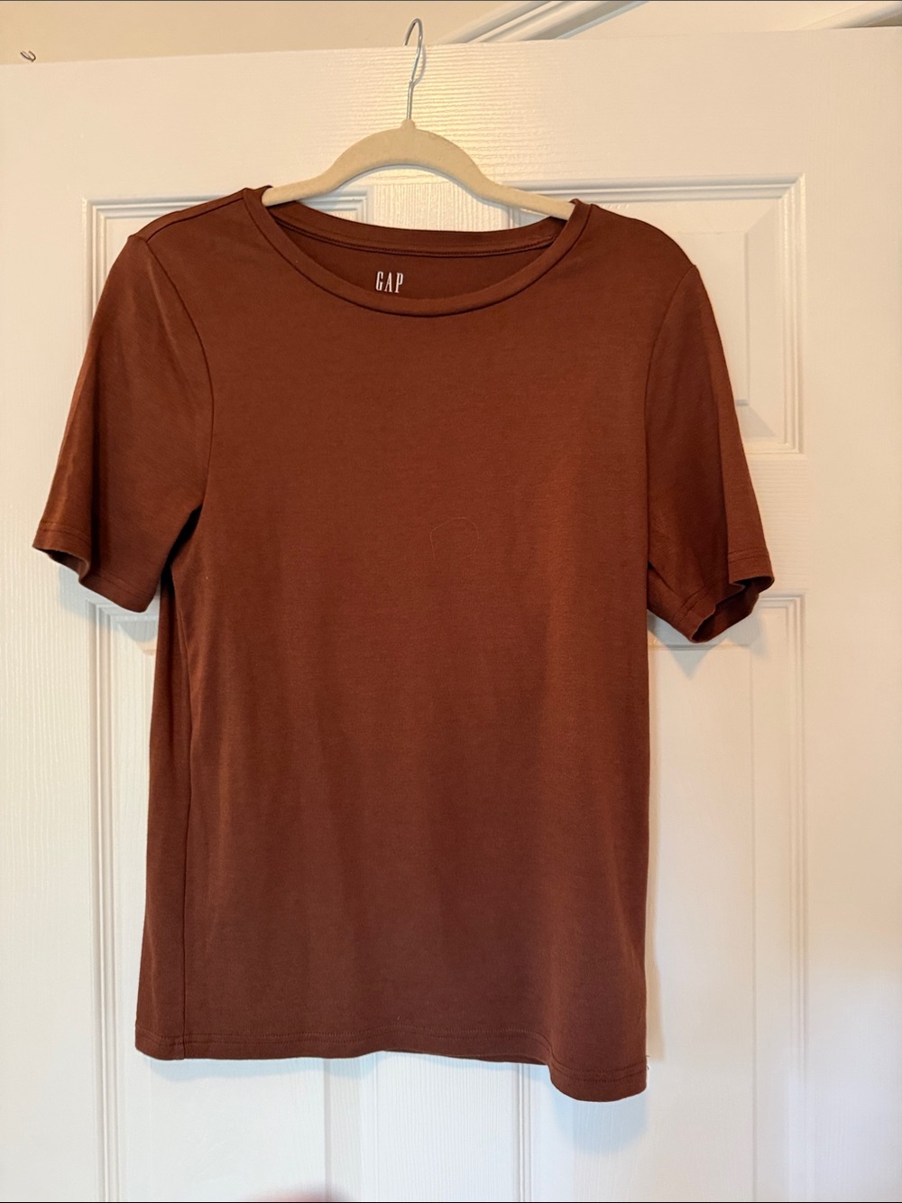 GAP Women’s Short Sleeve Crewneck T-Shirt — Rust